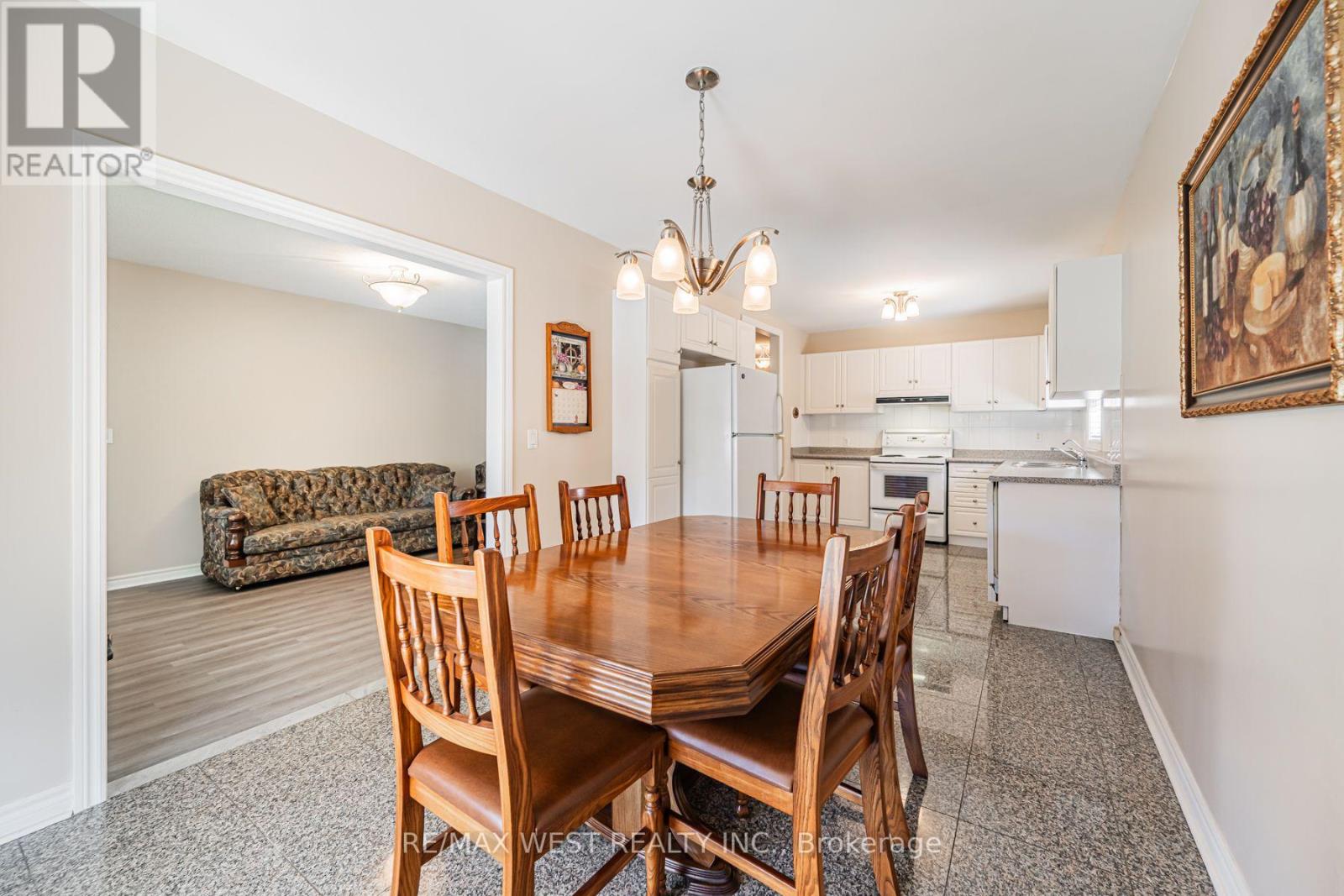 382 Melville Avenue, Vaughan, Ontario  L6A 2N8 - Photo 8 - N13788910