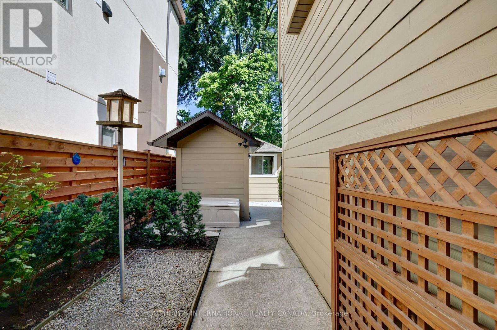 31 Maple Avenue N, Mississauga, Ontario  L5H 2R9 - Photo 38 - W13785498
