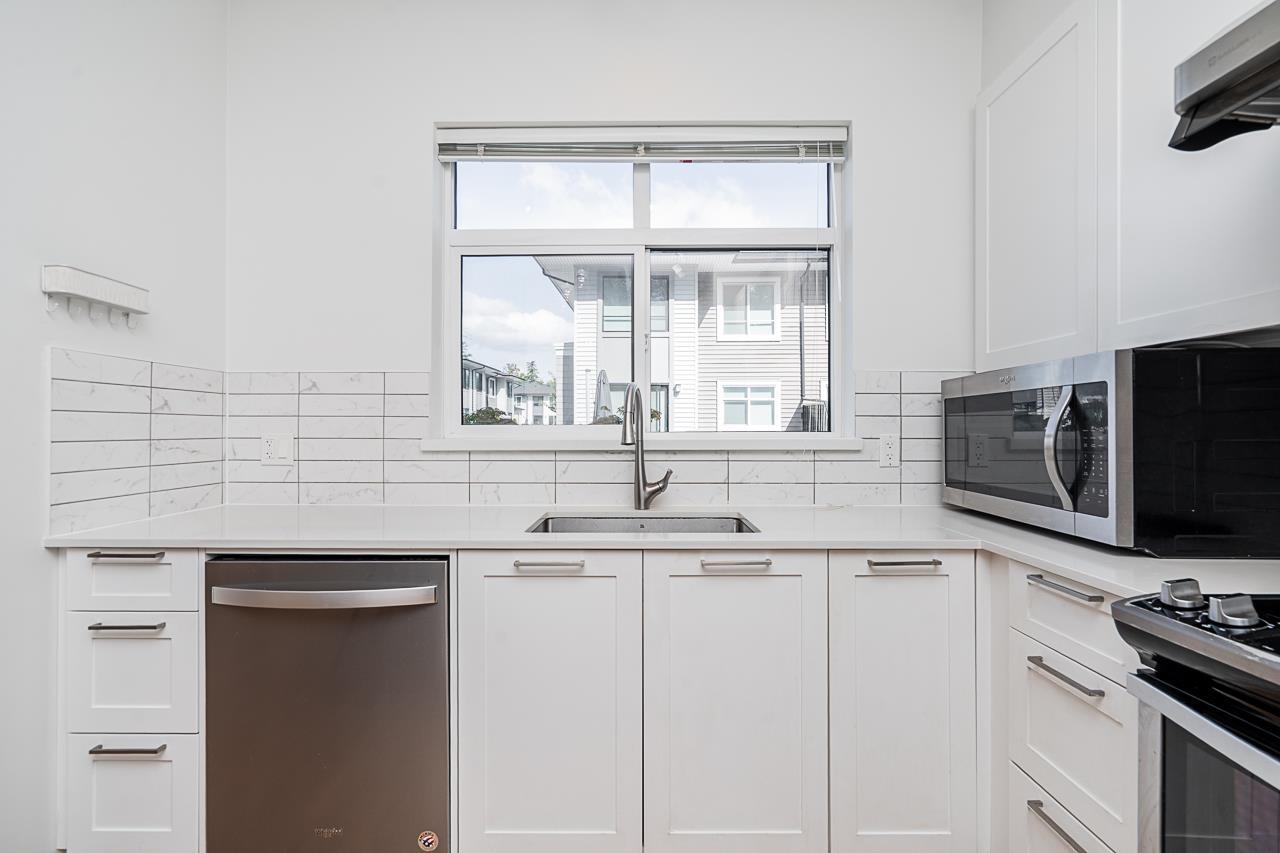 2004 18505 Laurensen Place, Surrey, British Columbia  V4N 6R7 - Photo 16 - R3166031