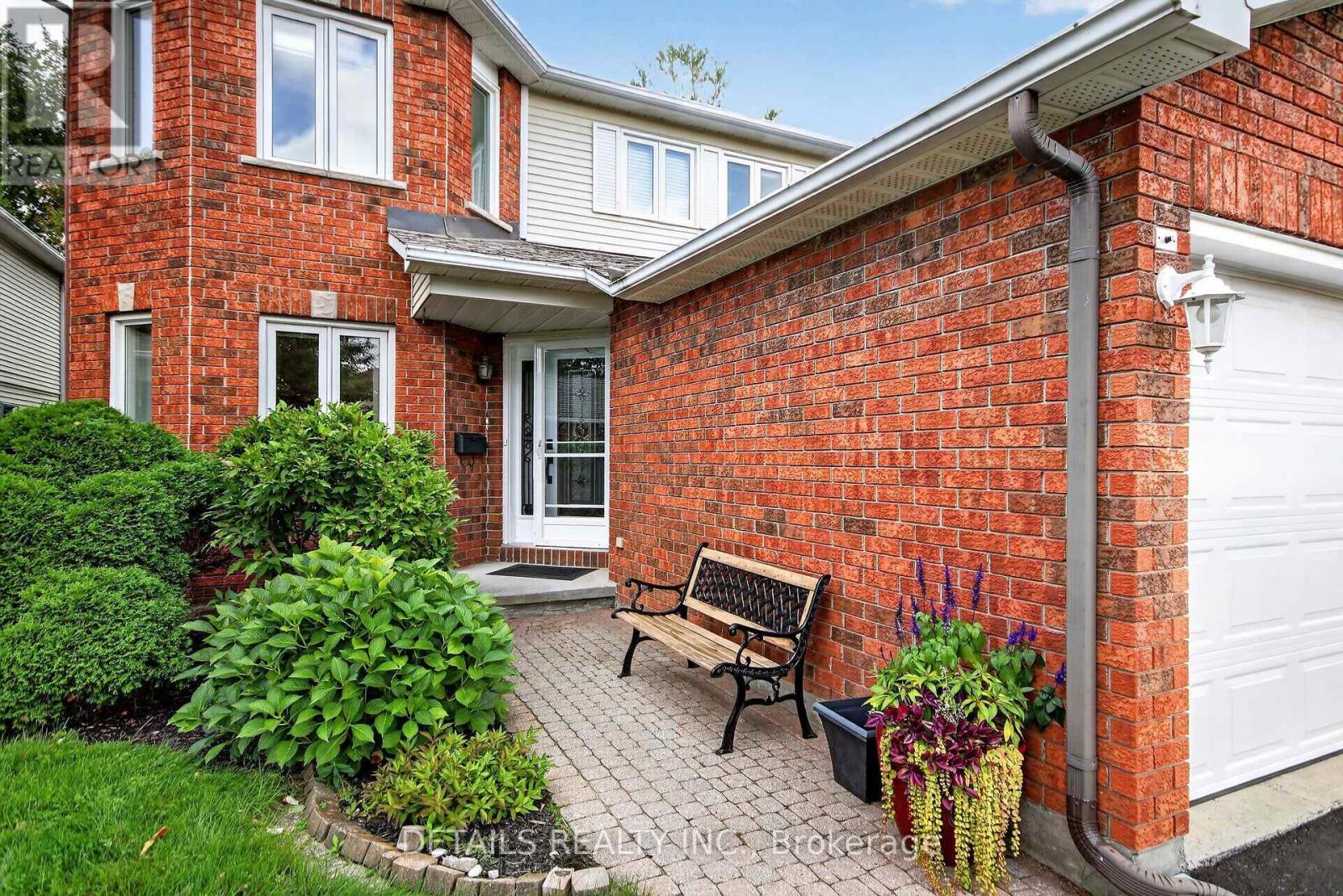 15 Conant Place S, Ottawa, Ontario  K2L 3Z8 - Photo 3 - X13788940