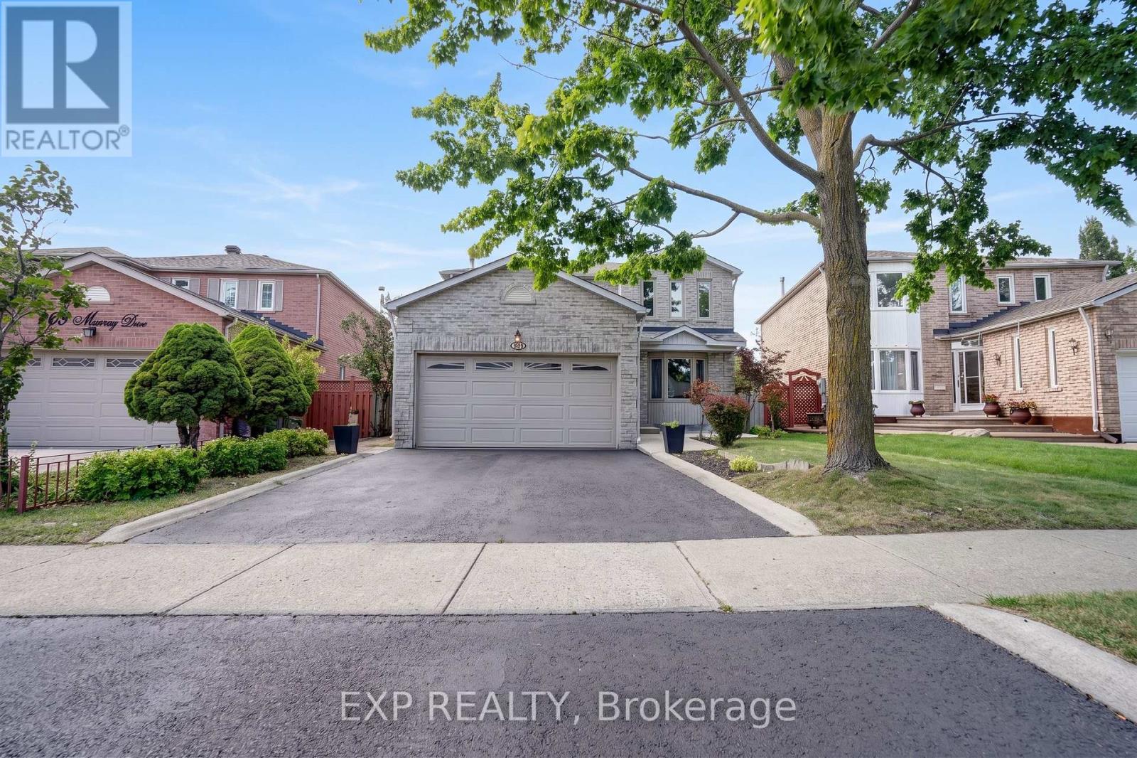 271 MURRAY STREET, Brampton, Ontario