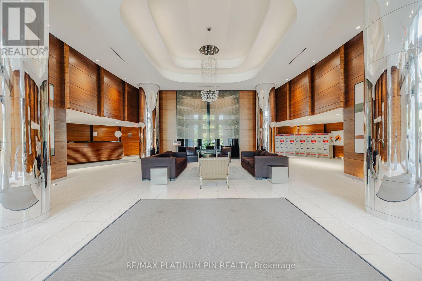 2405 - 9 Valhalla Inn Road, Toronto, Ontario  M9B 0B2 - Photo 2 - W13788930