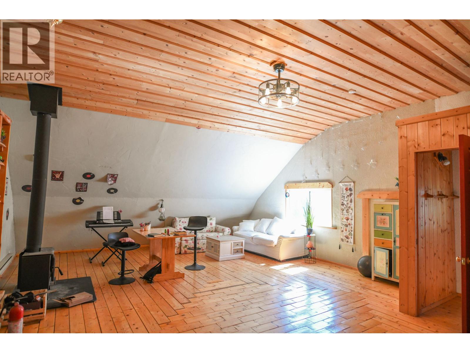 7471 Cariboo Chalet Road, Lone Butte, British Columbia  V0K 1X3 - Photo 35 - C8082039