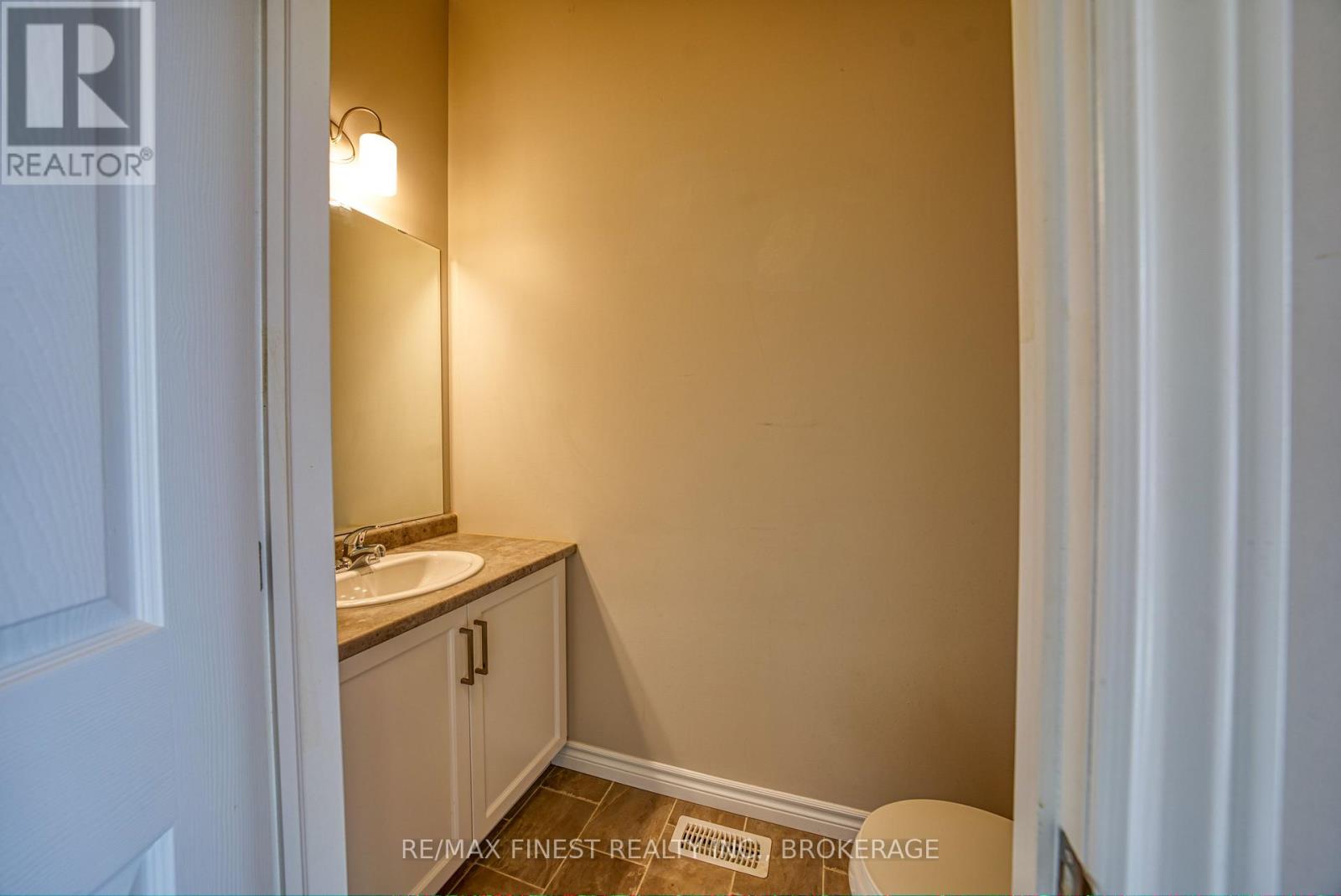 1010 Rosanna Avenue, Kingston, Ontario  K7P 0N2 - Photo 17 - X13787306