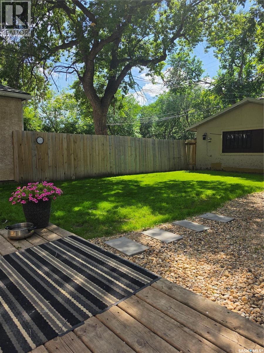 1346 Rae Street, Regina, Saskatchewan  S4T 2C3 - Photo 16 - SK048594