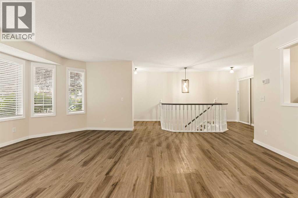 36 Richelieu Court Sw, Calgary, Alberta  T3E 7E9 - Photo 6 - A2342557