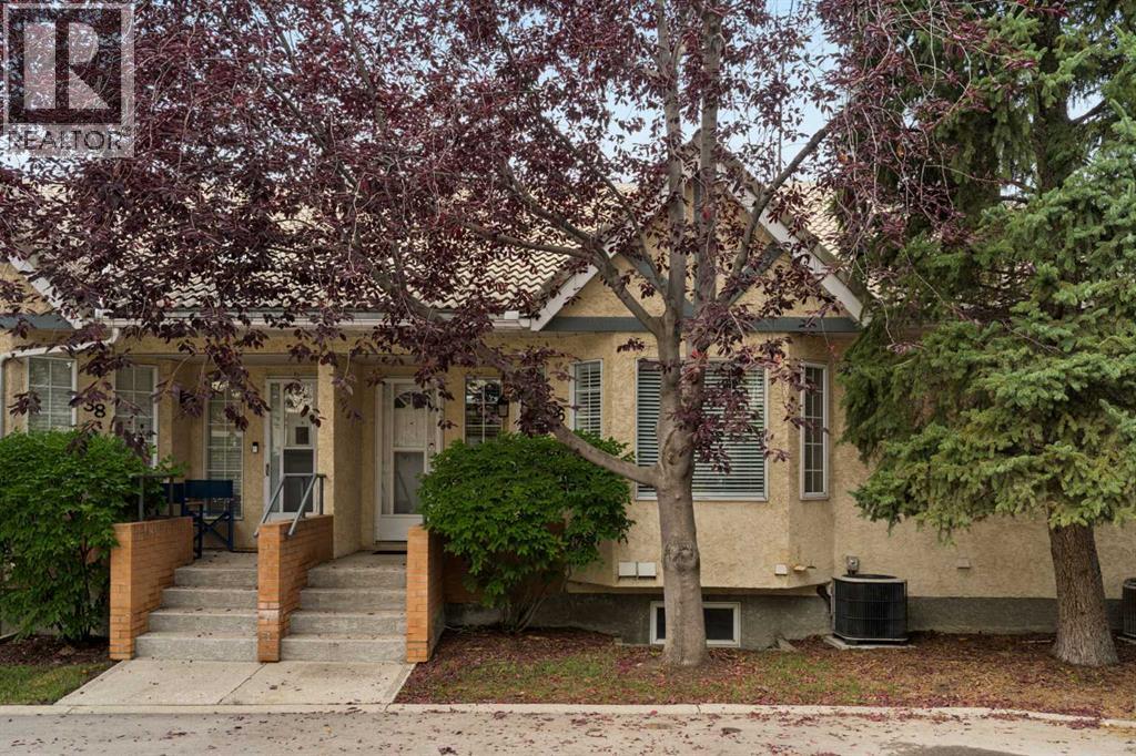 36 Richelieu Court SW, Calgary, Alberta