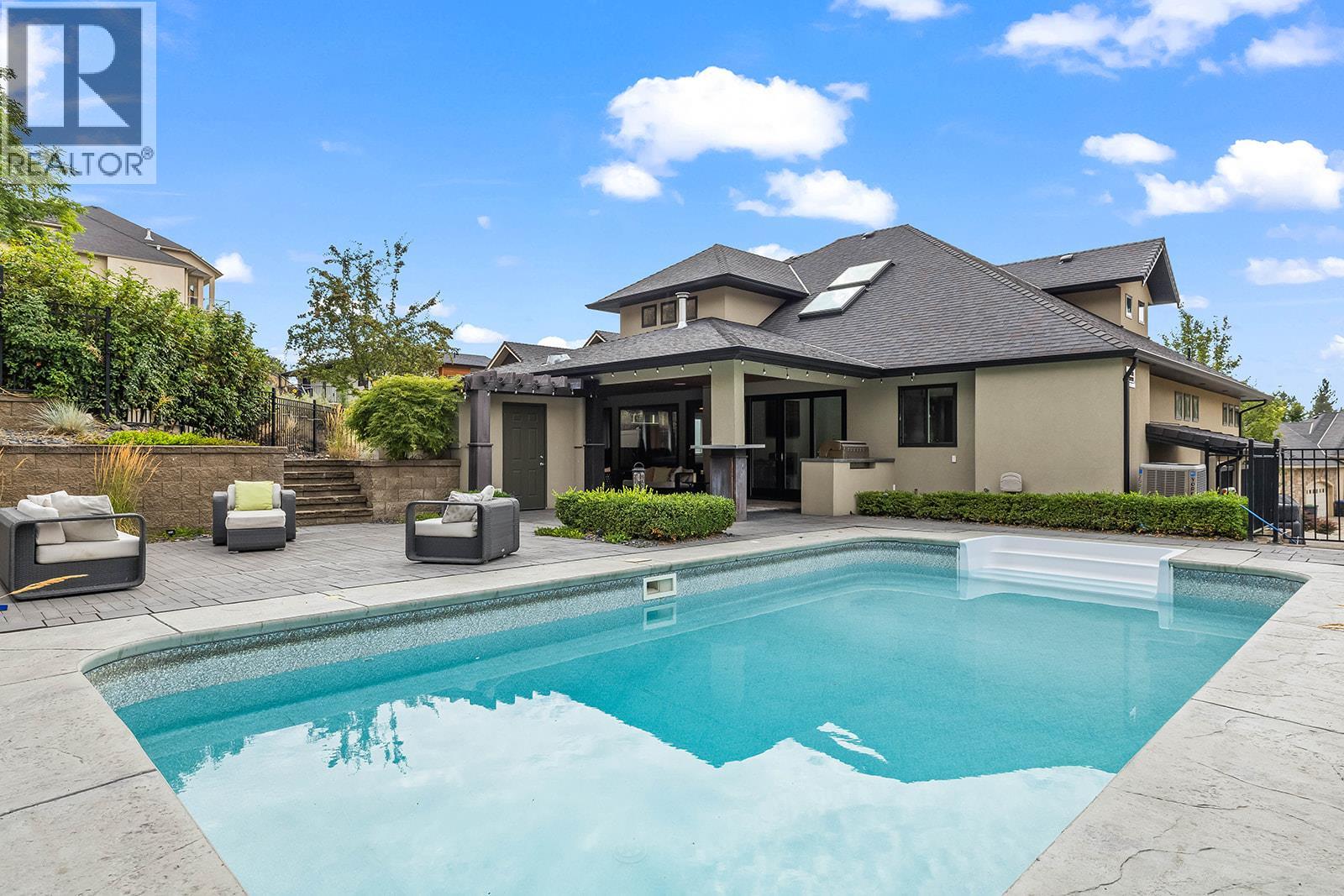 526 Caramillo Court, Kelowna, British Columbia
