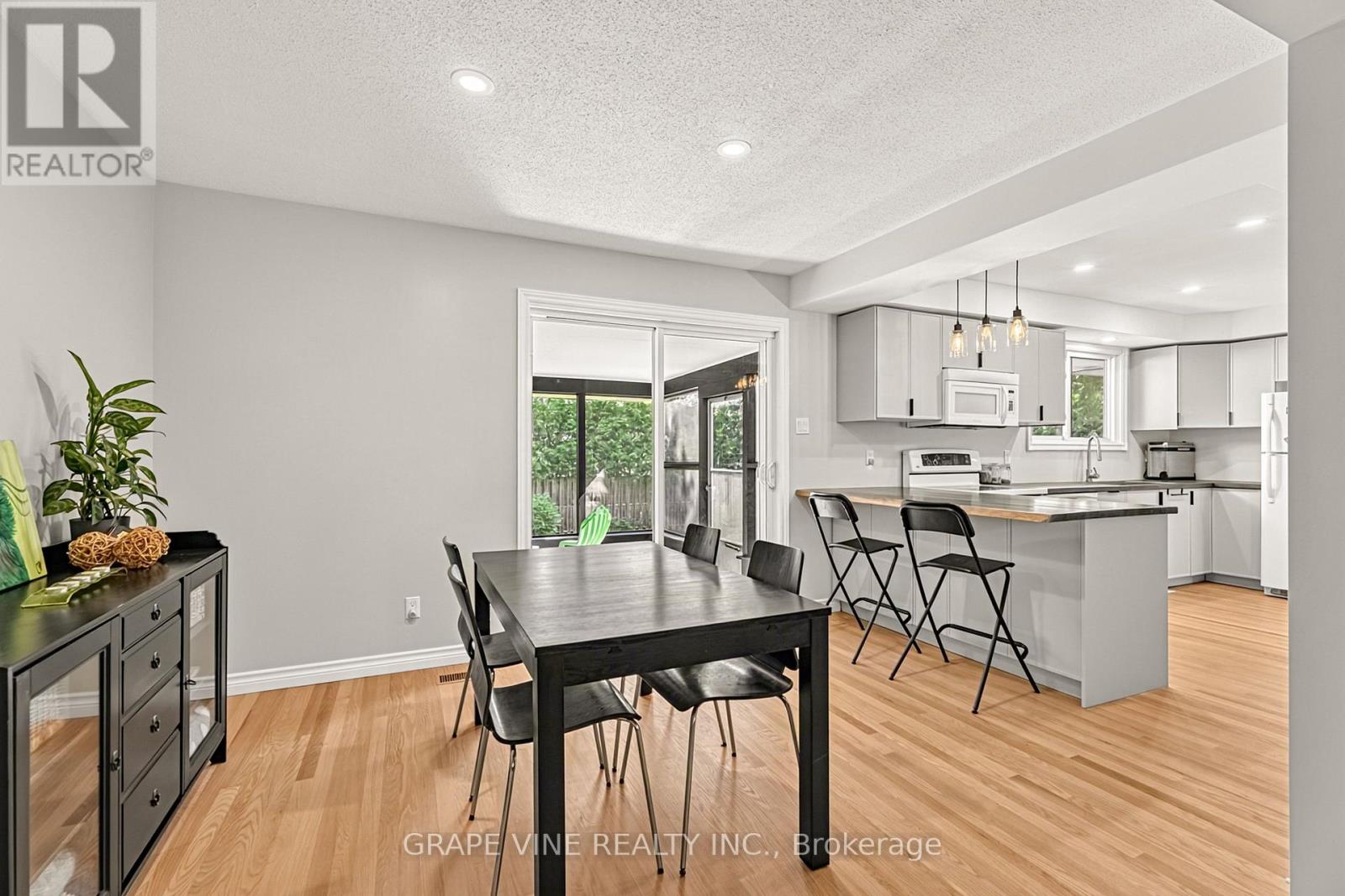 1323 Fernwood Drive, Ottawa, Ontario  K1V 7J8 - Photo 18 - X13788980