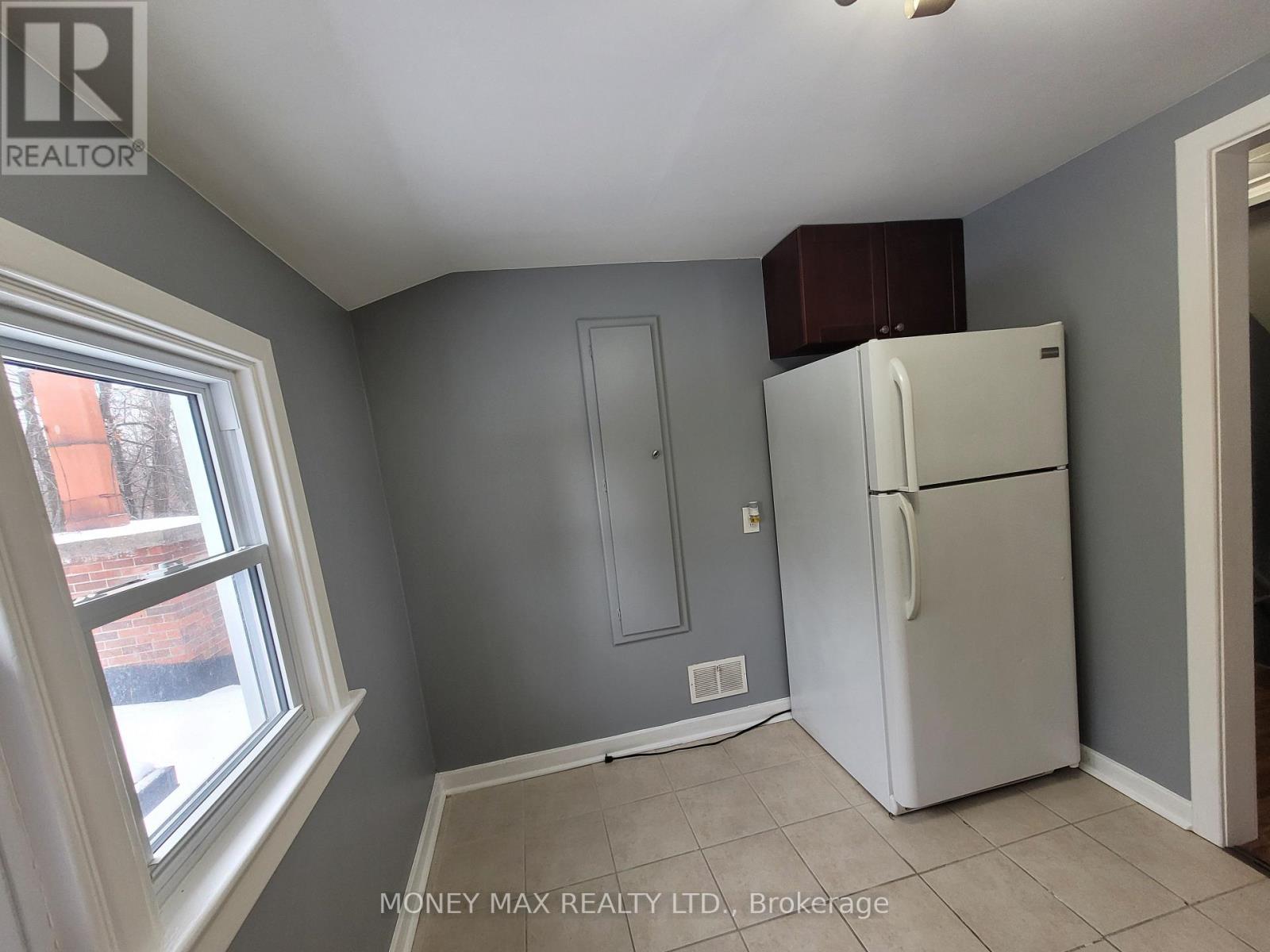 B - 2952 Prince Of Wales Drive, Ottawa, Ontario  K2E 0B2 - Photo 7 - X13788988
