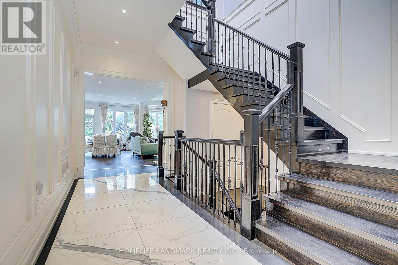 153 Lawrence Avenue, Richmond Hill (Harding), Ontario  L4C 1Z4 - Photo 15 - N13788978