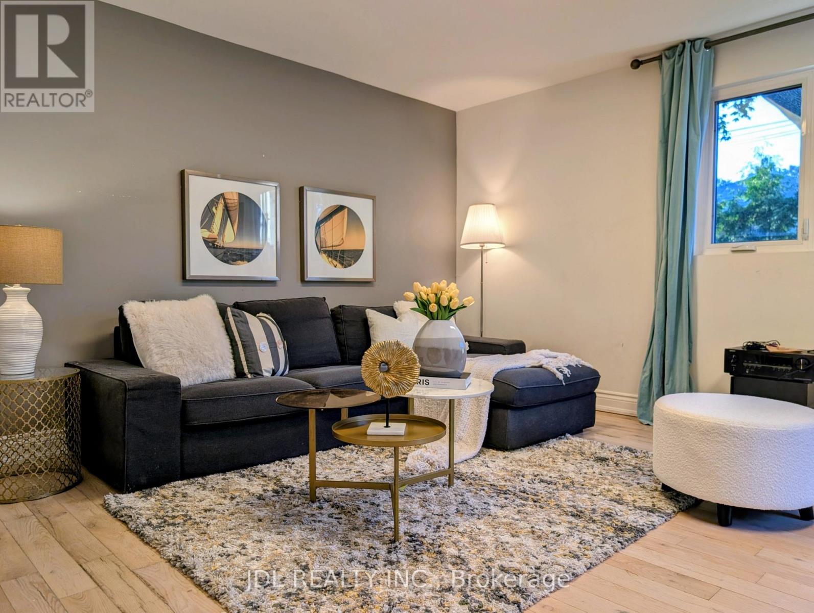 32 Ashmount Crescent, Toronto, Ontario  M9R 1C7 - Photo 12 - W13788960