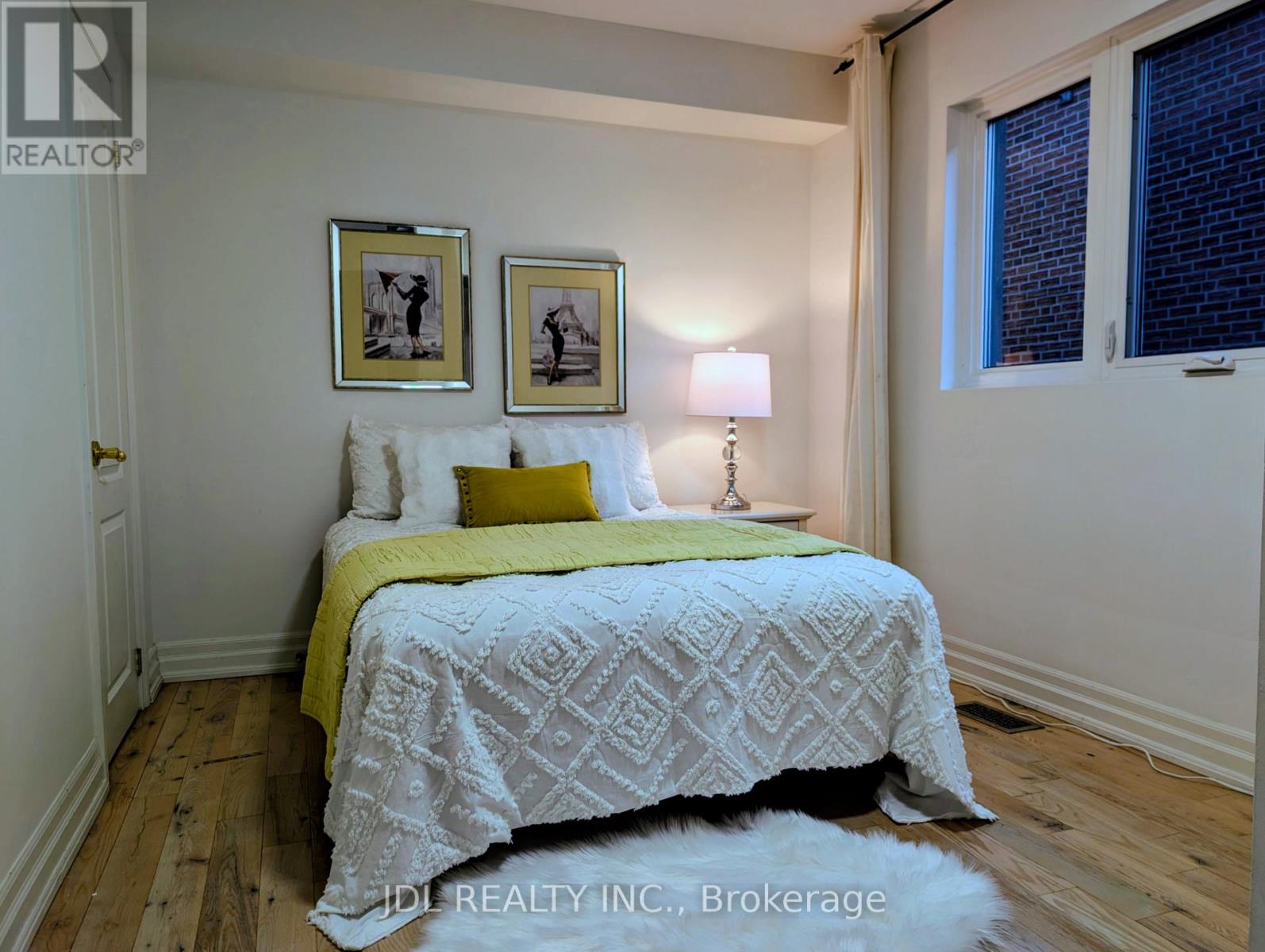32 Ashmount Crescent, Toronto, Ontario  M9R 1C7 - Photo 17 - W13788960