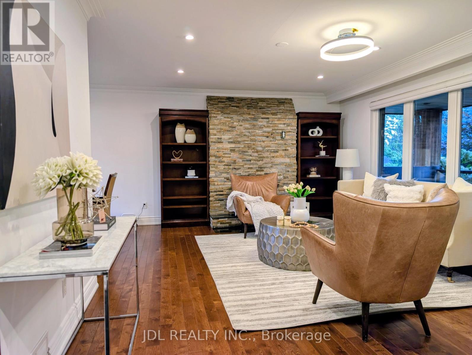 32 Ashmount Crescent, Toronto, Ontario  M9R 1C7 - Photo 6 - W13788960