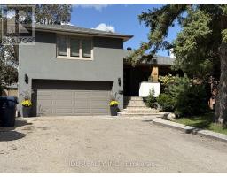 32 ASHMOUNT CRESCENT, Toronto, Ontario