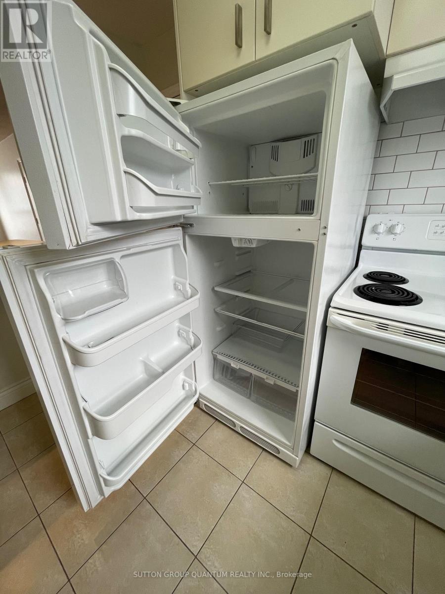 3 - 339 Lakeshore Road E, Mississauga, Ontario  L5G 1E7 - Photo 13 - W13788962