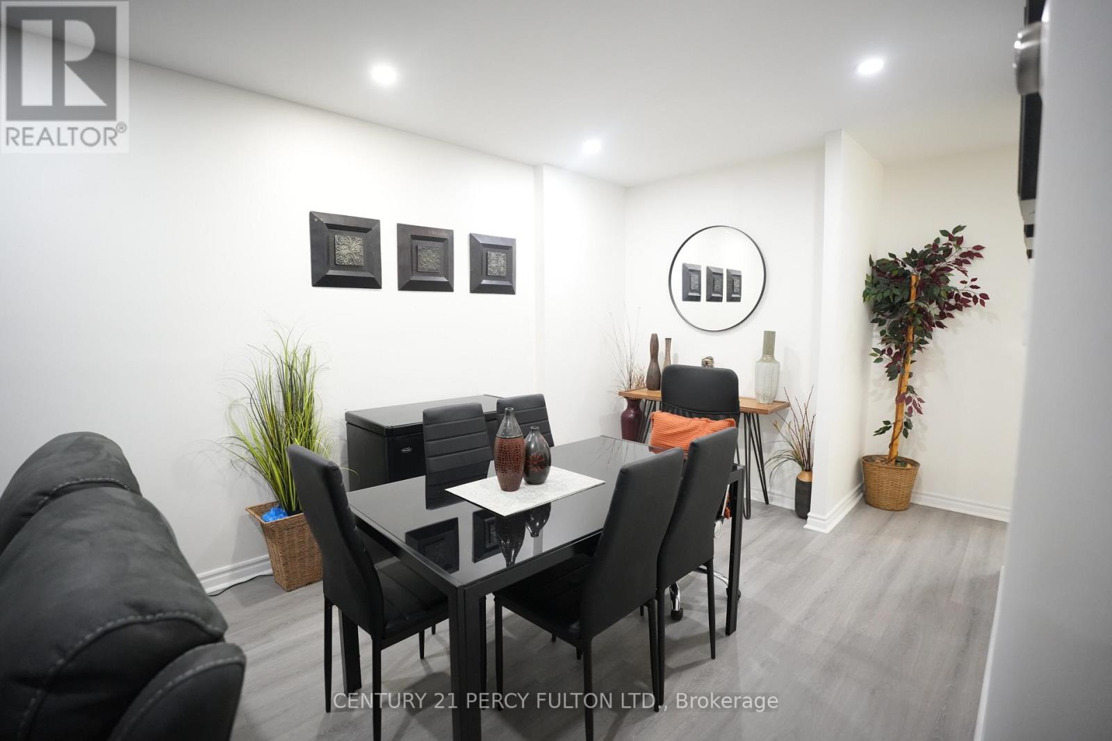 117 Cordella Avenue, Toronto, Ontario  M6N 2K1 - Photo 5 - W13789006