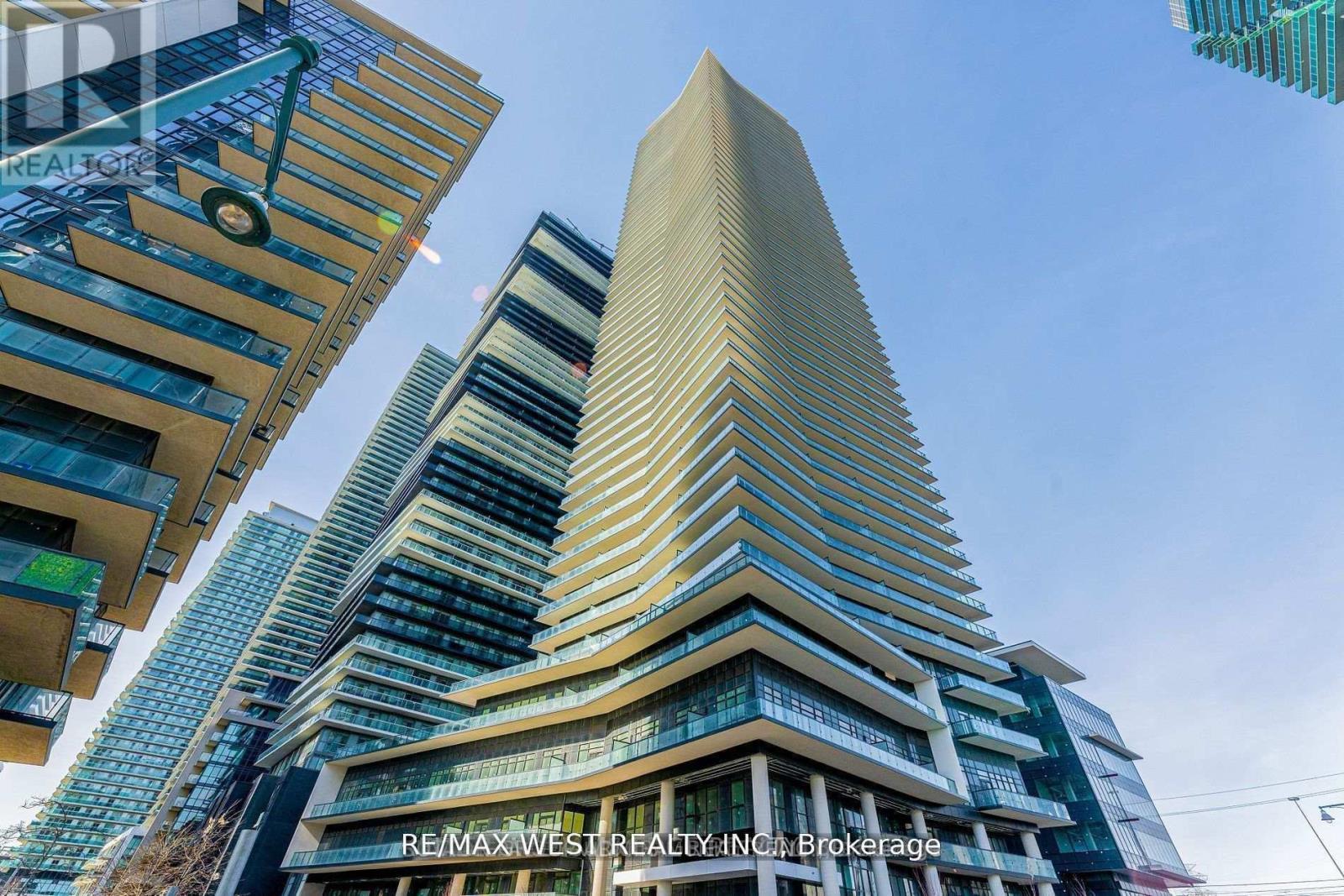 2511 - 38 ANNIE CRAIG DRIVE, Toronto, Ontario