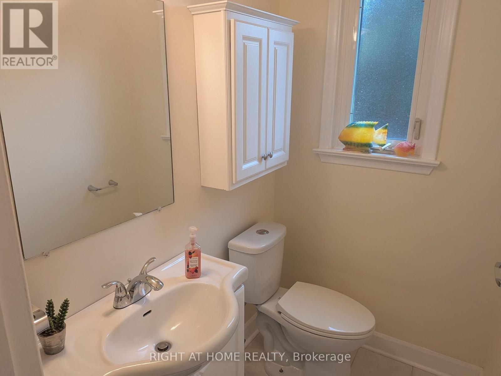 47 Roywood Drive, Toronto, Ontario  M3A 2C8 - Photo 8 - C13765310