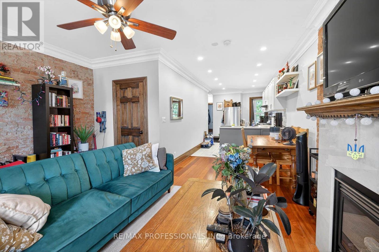 2 Afton Avenue, Toronto, Ontario  M6J 1R7 - Photo 42 - C13787578