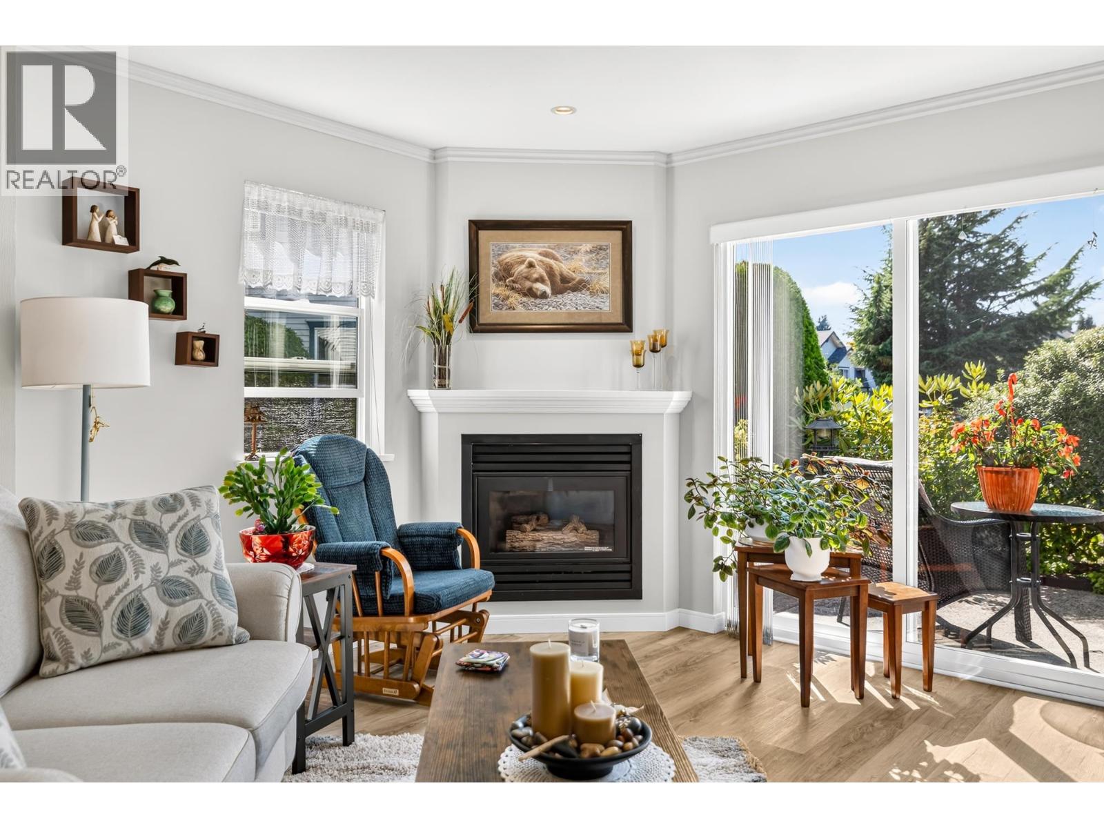 126 5711 Ebbtide Street, Sechelt, British Columbia  V7Z 0J5 - Photo 1 - R3166099