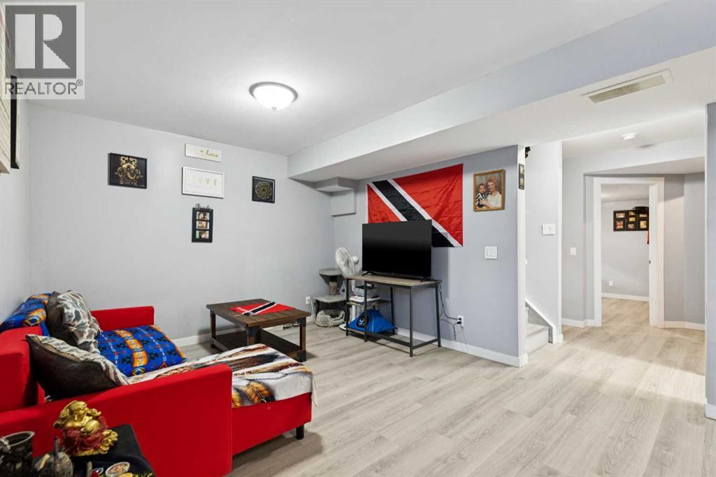 215 Redstone Heights Ne, Calgary, Alberta  T3N 0T9 - Photo 35 - A2338416