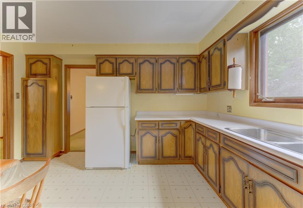 350 Coleridge Place, Waterloo, Ontario  N2L 2V8 - Photo 17 - 40862580
