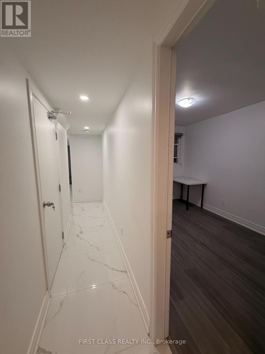 Lower - 55 Huron Street, Toronto, Ontario  M5T 2A6 - Photo 17 - C13789066