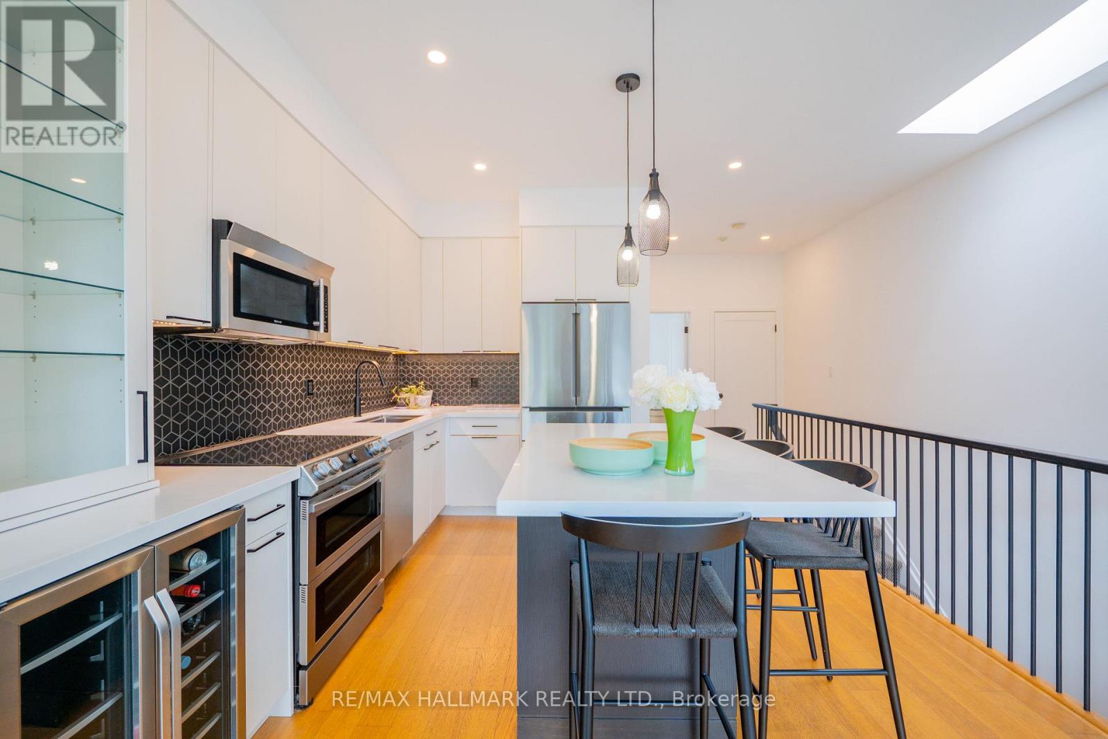 3 - 34 Boston Avenue, Toronto, Ontario  M4M 2T9 - Photo 12 - E13789064