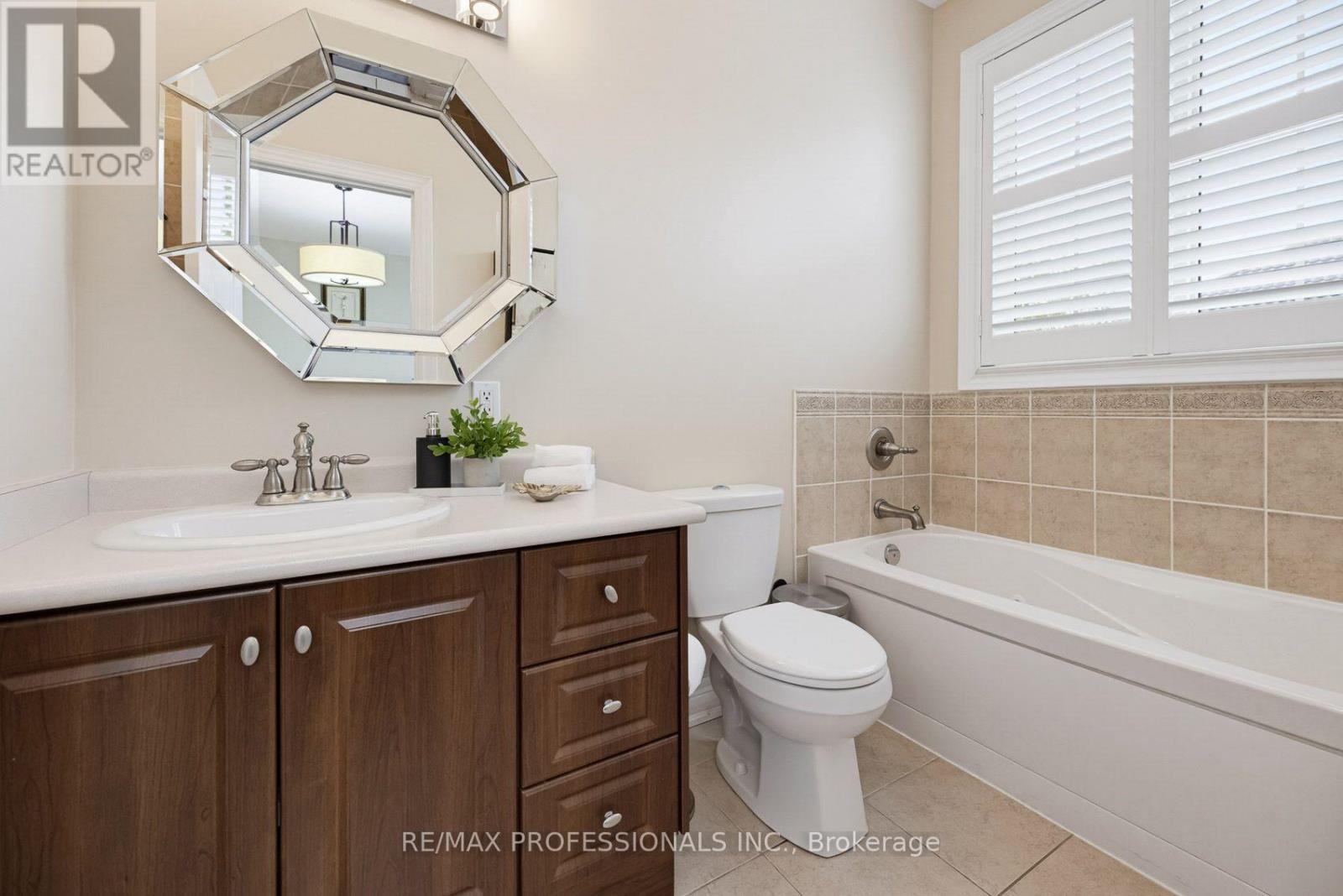 120 Isernia Crescent, Vaughan, Ontario  L4H 2Y9 - Photo 22 - N13789040