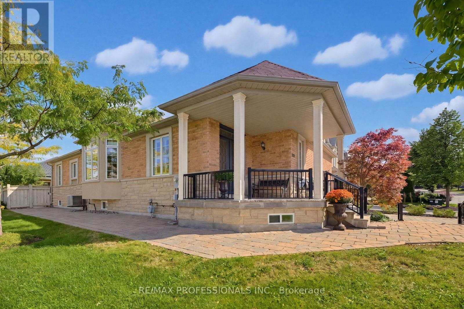 120 Isernia Crescent, Vaughan, Ontario  L4H 2Y9 - Photo 3 - N13789040