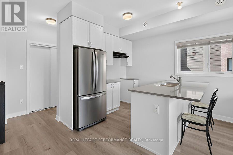222 Mishi Private, Ottawa, Ontario  K1K 4E1 - Photo 11 - X13770010