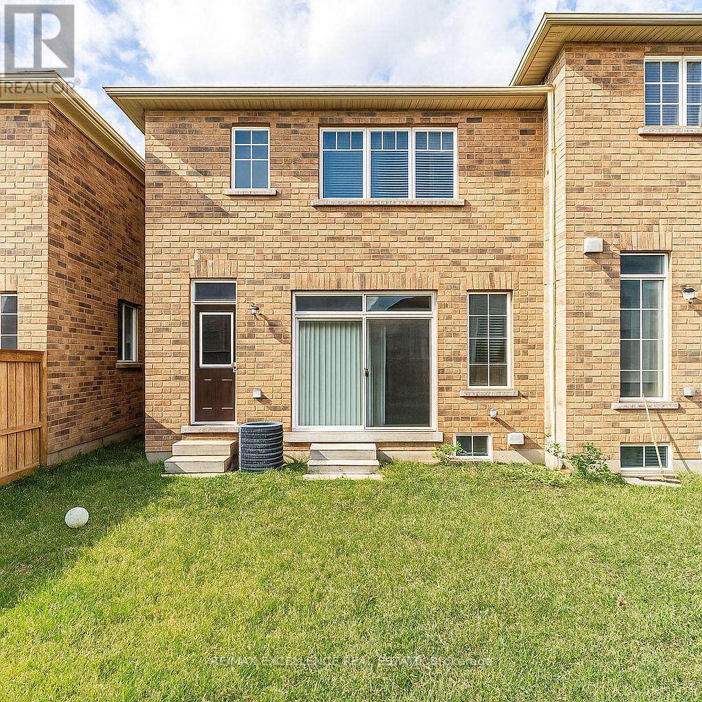 37 Dufay Road, Brampton, Ontario  L7A 4A2 - Photo 17 - W13789072