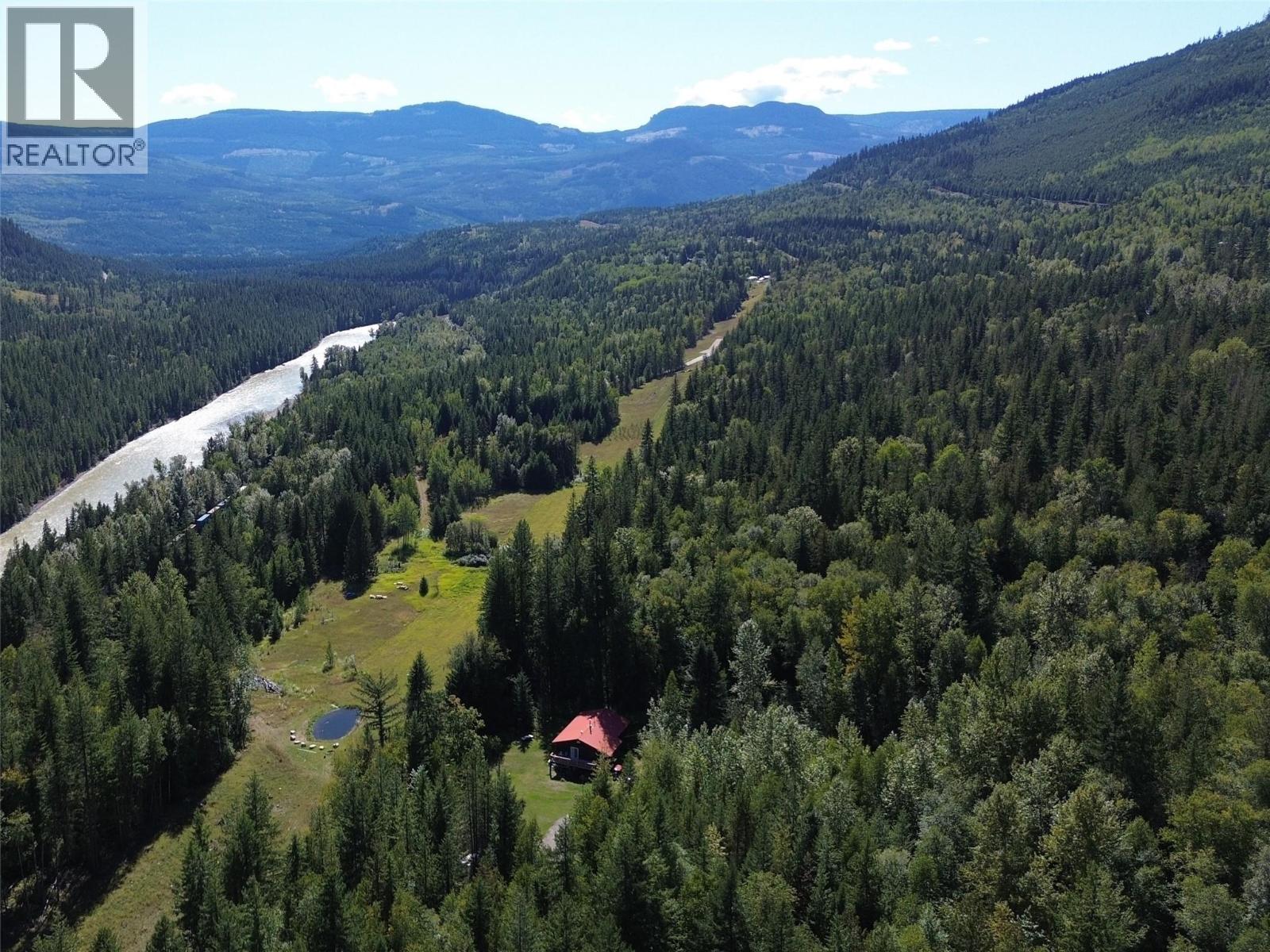 3360 Yellowhead Highway, Clearwater, British Columbia  V0E 3A0 - Photo 35 - 10399339