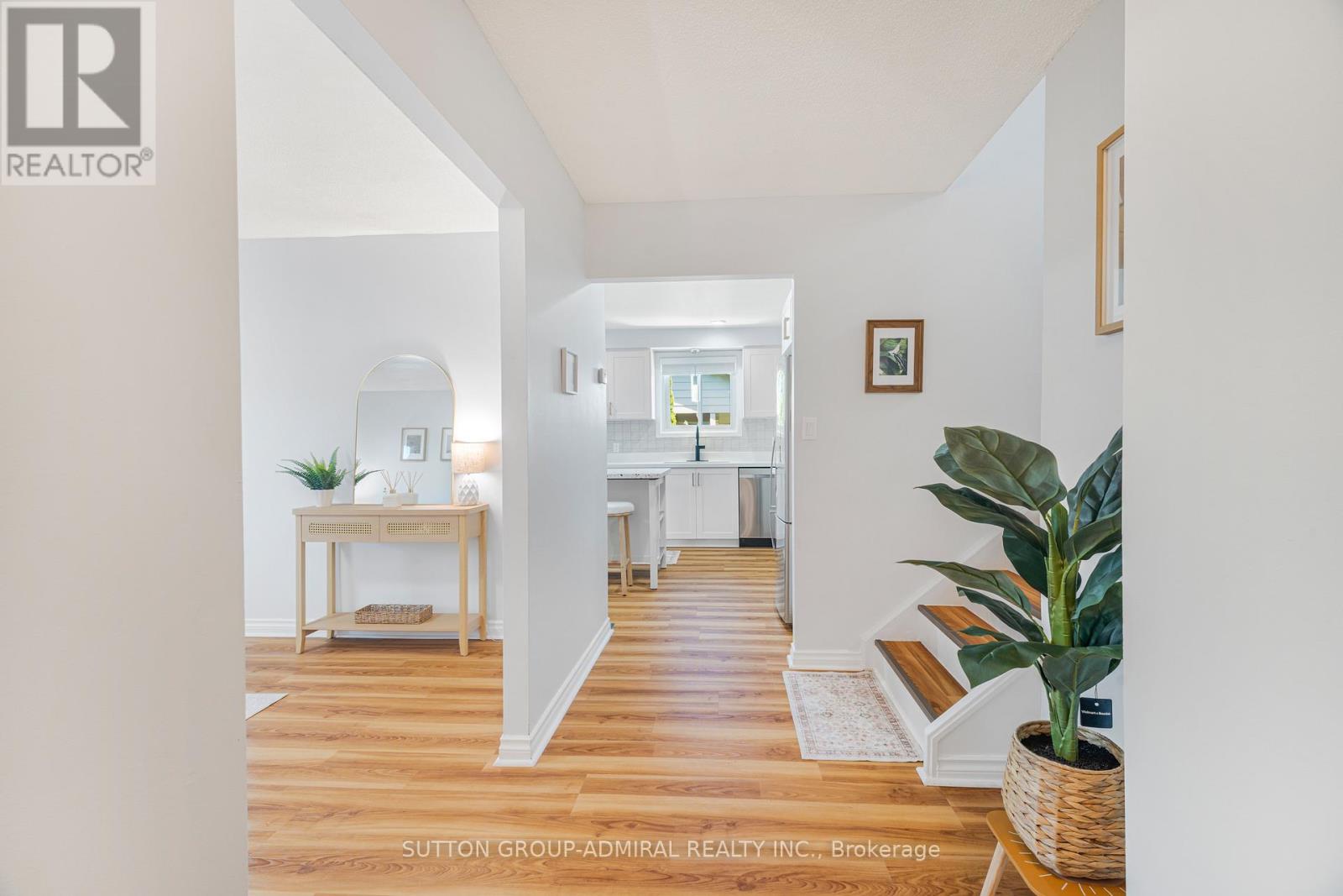7056 Harriman Street, Niagara Falls, Ontario  L2J 3S2 - Photo 4 - X13789056