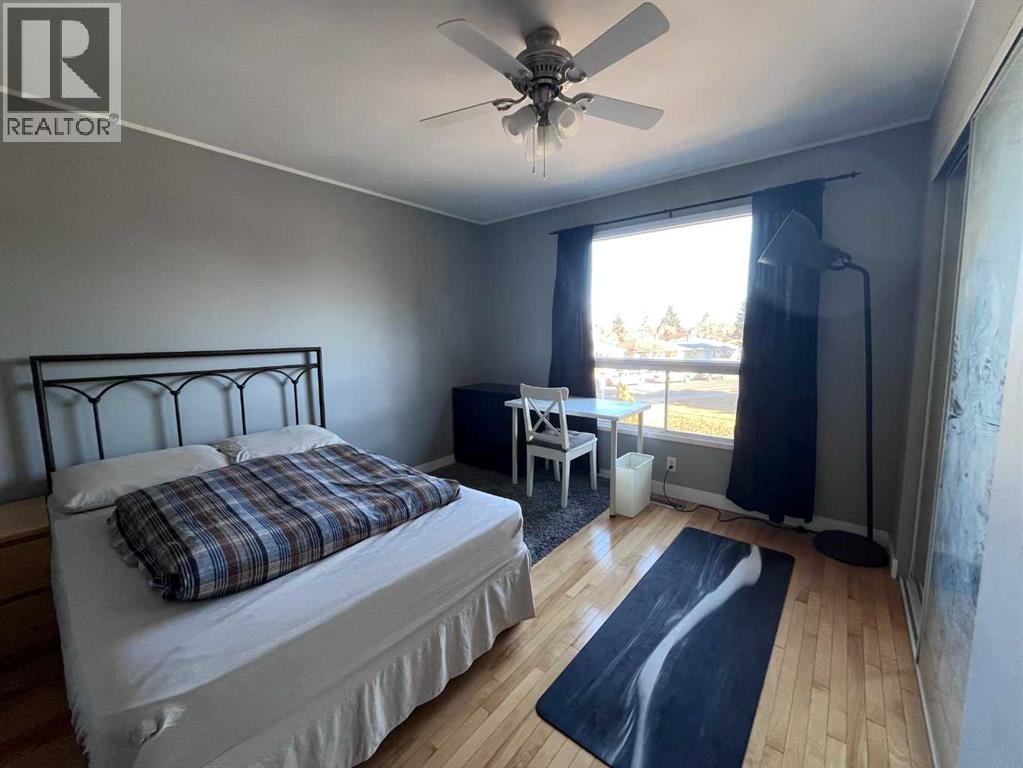 2457 22a Street NW, Calgary, Alberta  T2M 3X8 - Photo 10 - A2323007