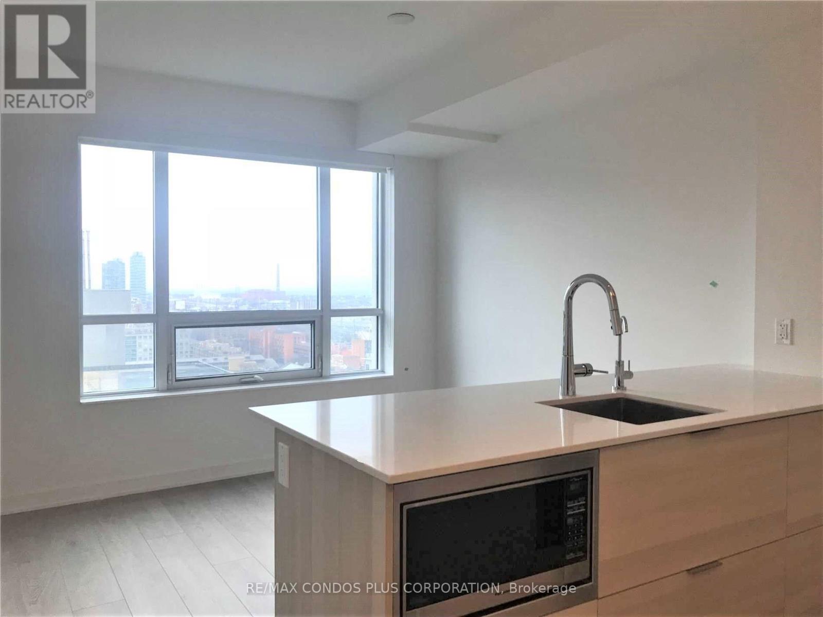 1907 - 88 Scott Street, Toronto, Ontario  M5E 0A9 - Photo 3 - C13789106