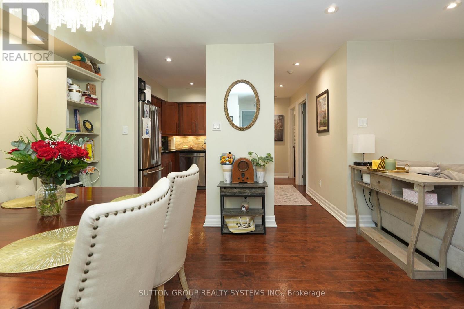 812 - 1508 Pilgrims Way, Oakville, Ontario  L6M 3H1 - Photo 3 - W13789104