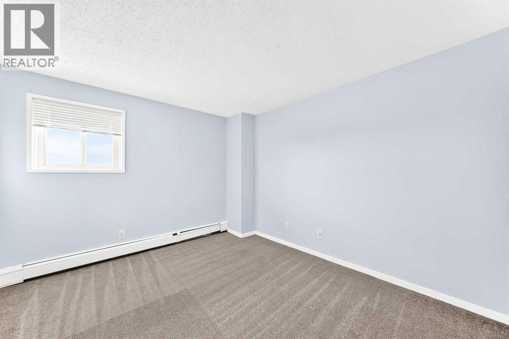 517, 5 Berkeley Place W photo 12