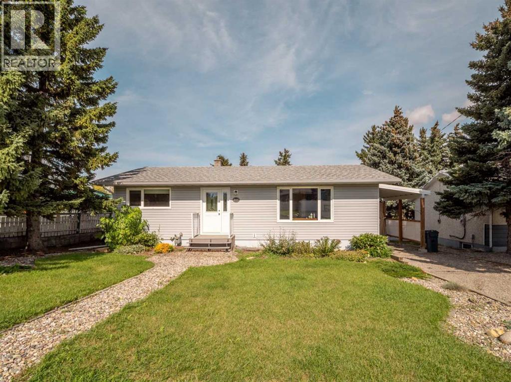 809 Hyde Street, Pincher Creek, Alberta  T0K 1W0 - Photo 1 - A2345628