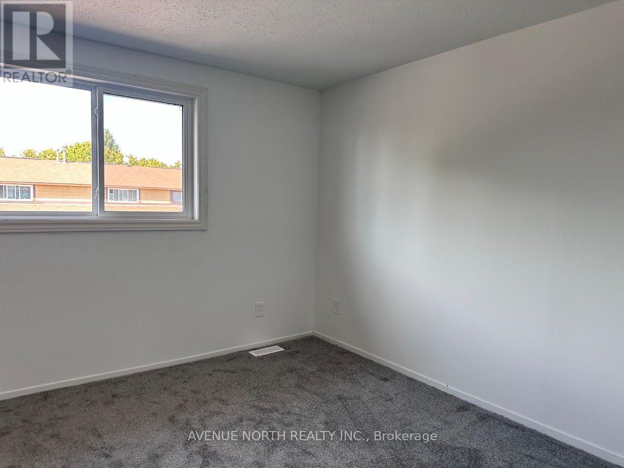 1469 Foxwell Street, Ottawa, Ontario K1B 5J5 - Photo 14 - X13789128