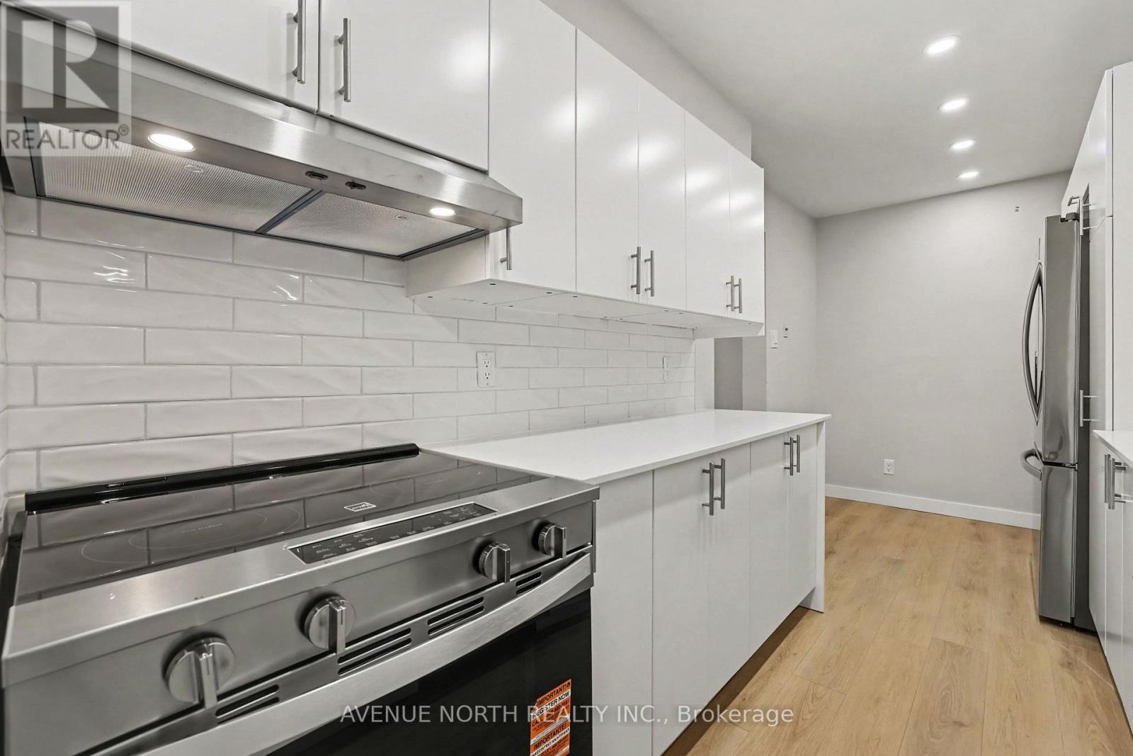 85 Birmingham Private N, Ottawa, Ontario  K2H 9P2 - Photo 12 - X13789144