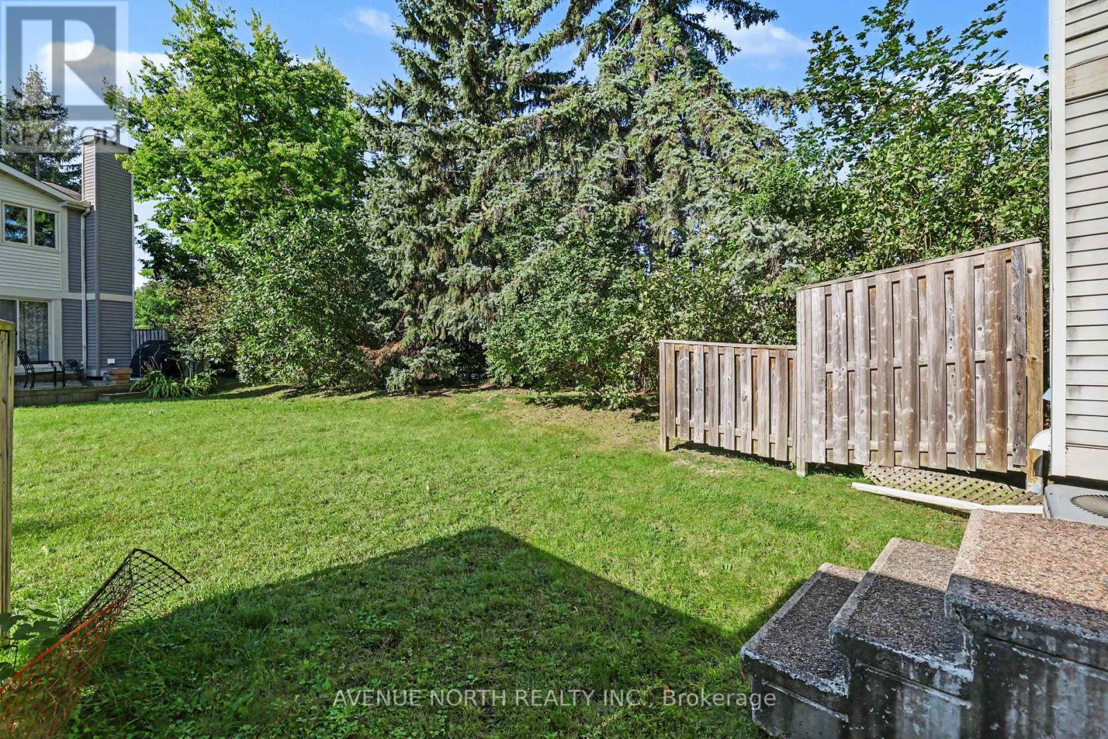 85 Birmingham Private N, Ottawa, Ontario  K2H 9P2 - Photo 32 - X13789144
