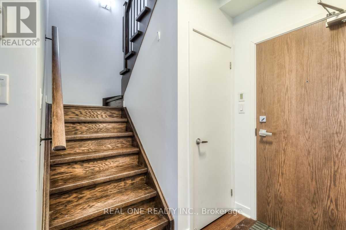 Th23 C - 370 Square One Drive, Mississauga, Ontario L5B 0E6 - Photo 6 - W13789152