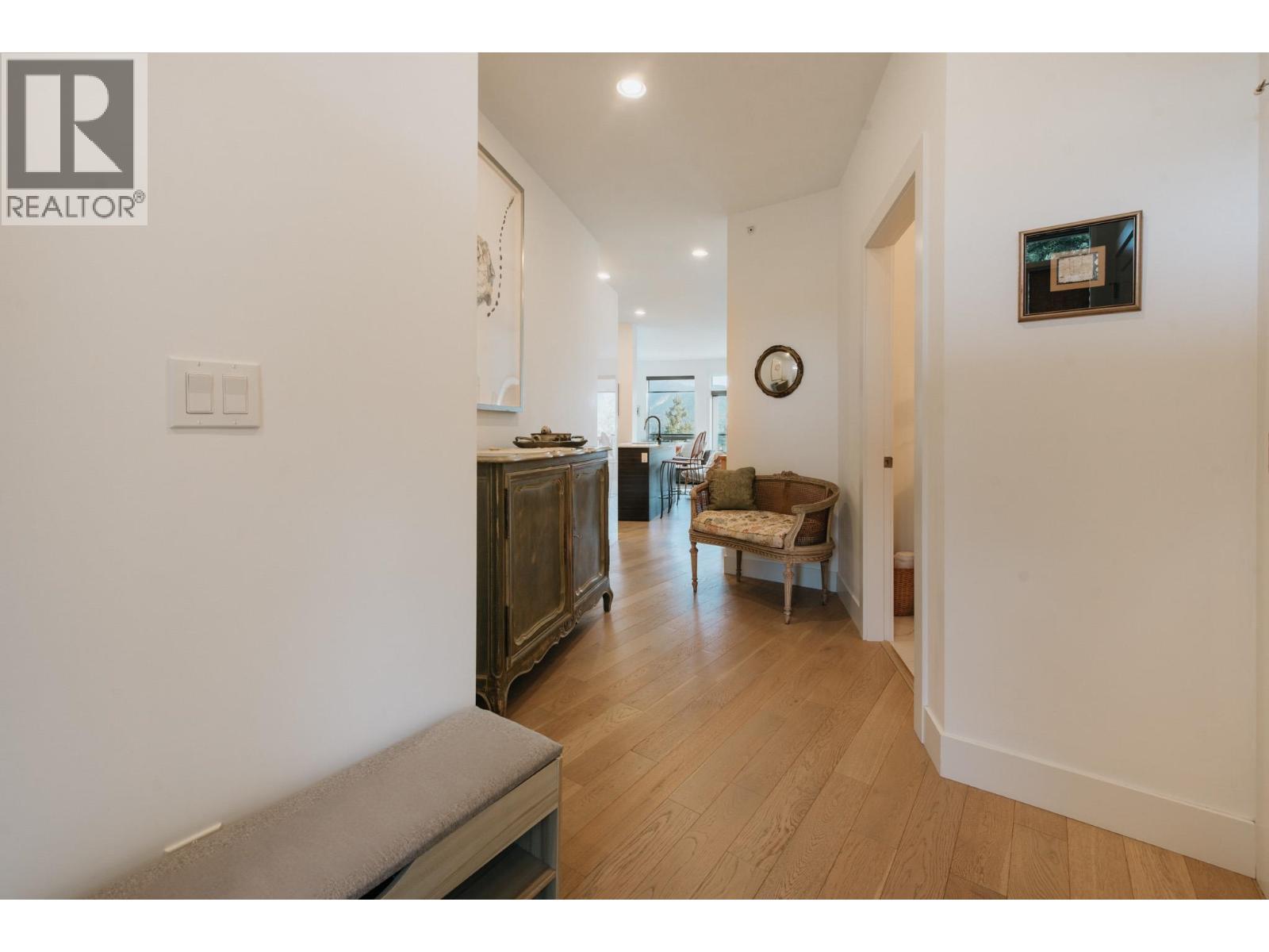302 5780 Marine Way, Sechelt, British Columbia  V7Z 0L8 - Photo 5 - R3165945