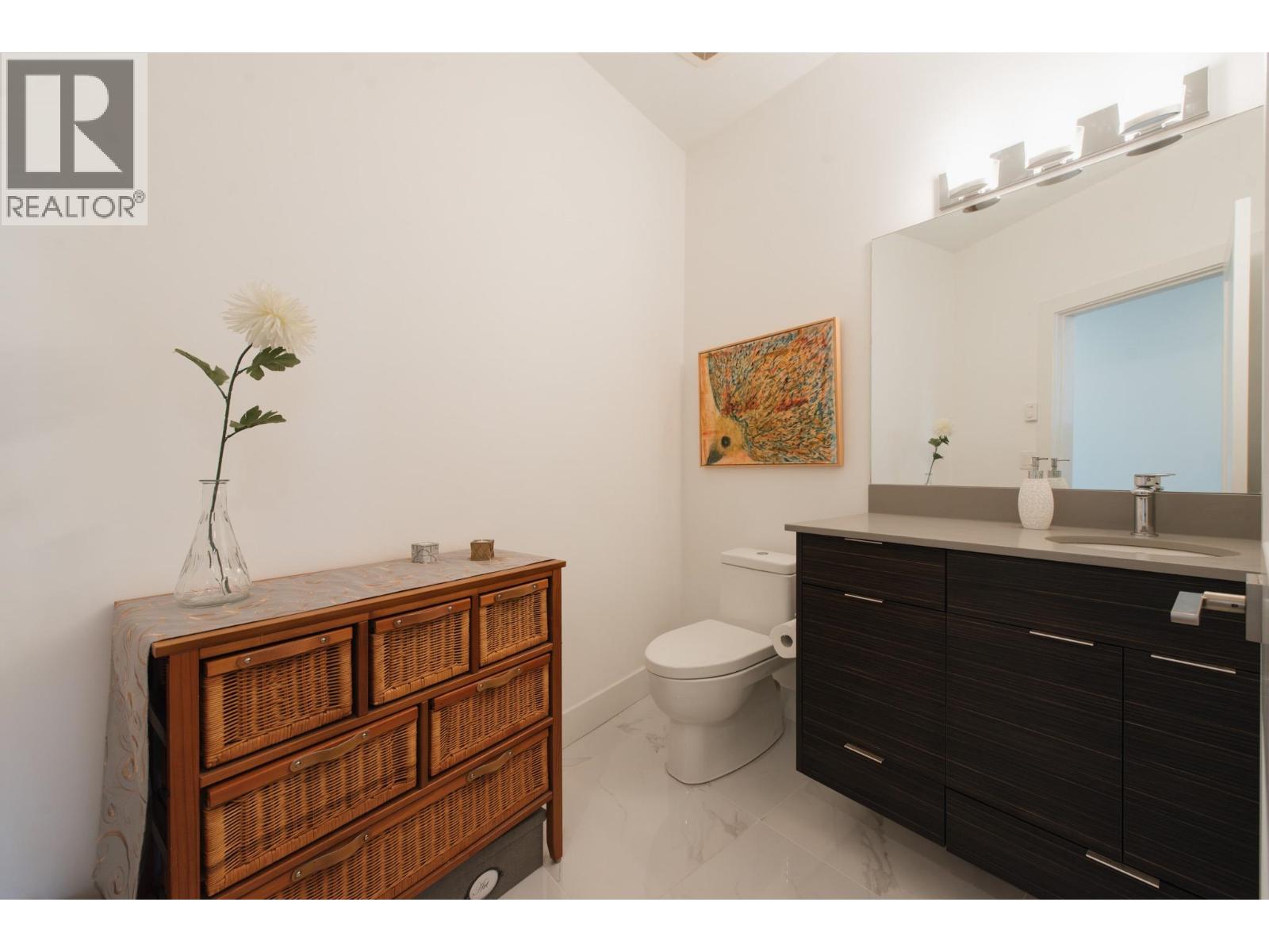 302 5780 Marine Way, Sechelt, British Columbia  V7Z 0L8 - Photo 17 - R3165945