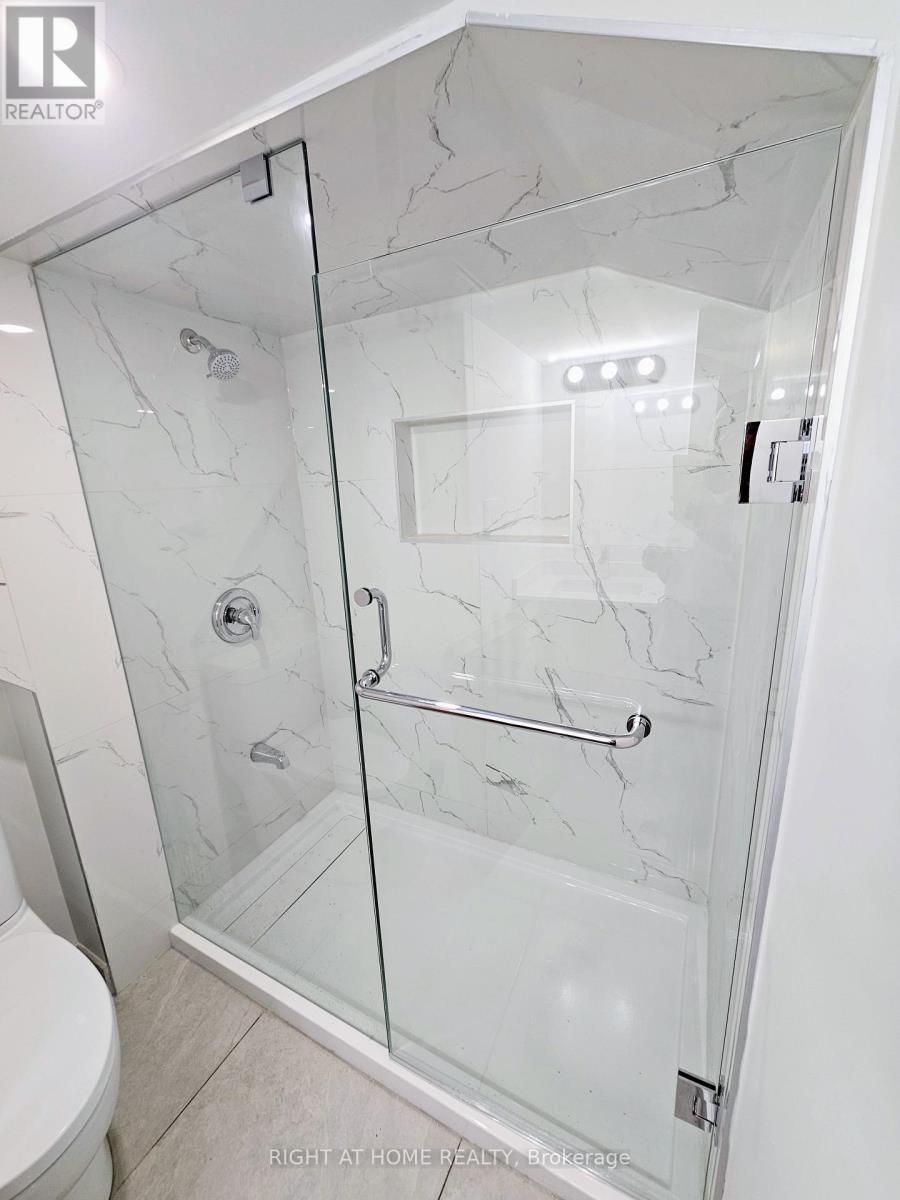 47 Eastvale Place, Hamilton, Ontario  L8H 1N9 - Photo 6 - X13789154