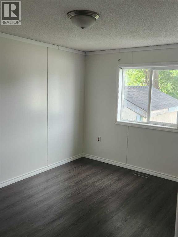 5016, 49 Street, Clive, Alberta  T0C 0Y0 - Photo 12 - A2340213