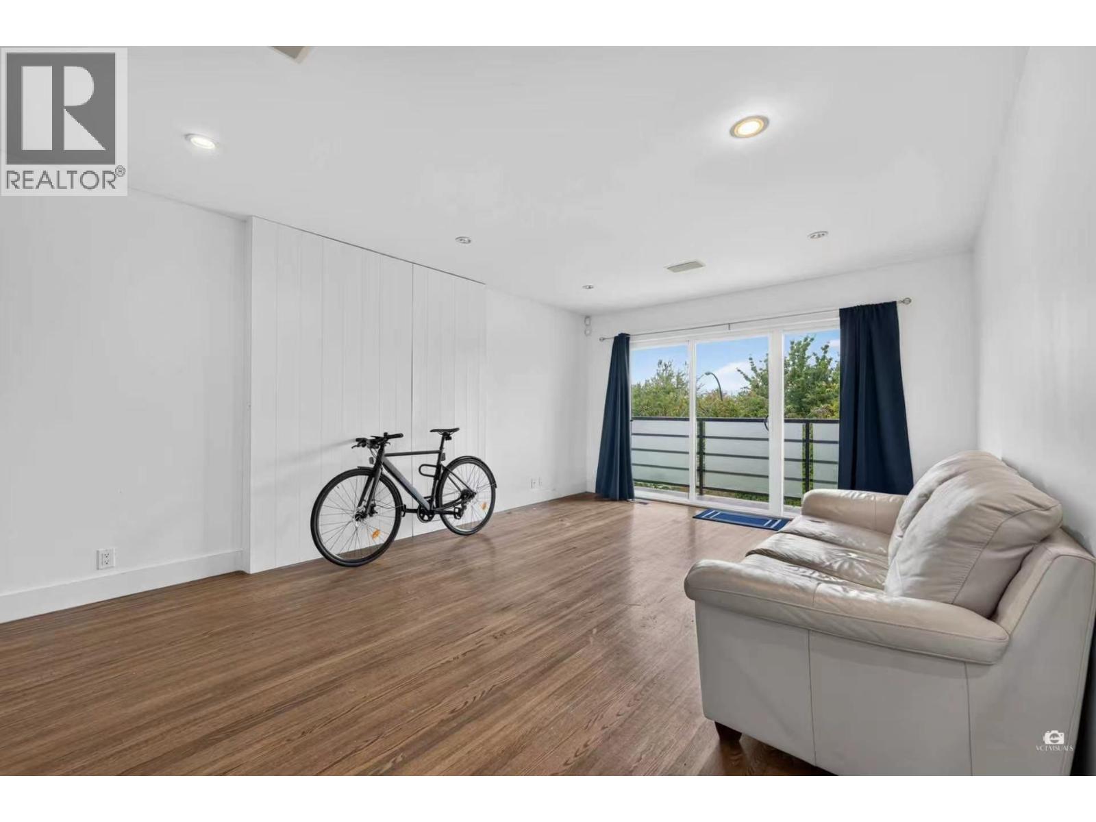 2532 E 24th Avenue, Vancouver, British Columbia  V5R 1C9 - Photo 9 - R3130499