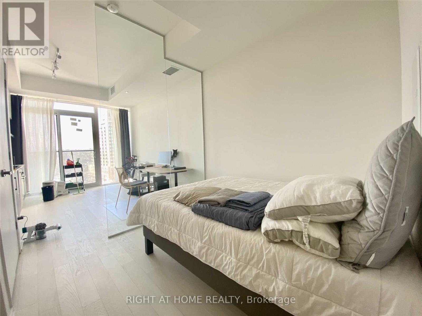 926 - 8 Hillsdale Avenue, Toronto, Ontario  M4S 0B2 - Photo 9 - C13772134